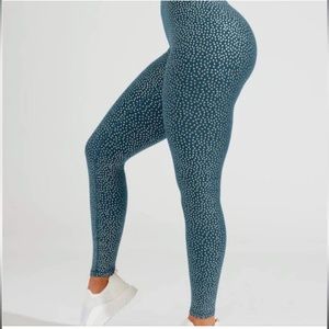 Buffbunny large leggings